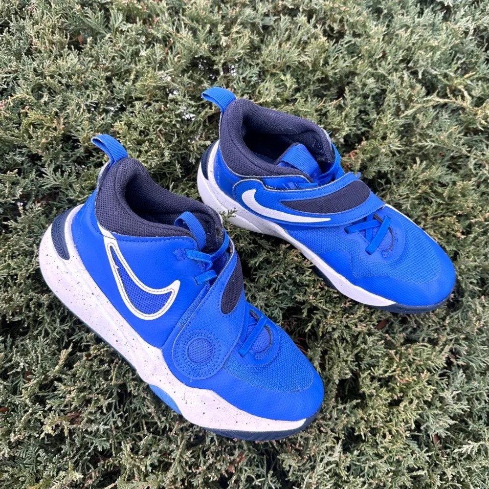 Nike Team Hustle D 11 Big Kids Athletic Shoes Size 5Y Hyper Royal/White Obsidian